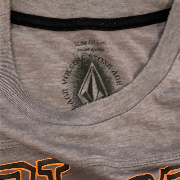 Volcom T Shirt - Picture 4 of 4